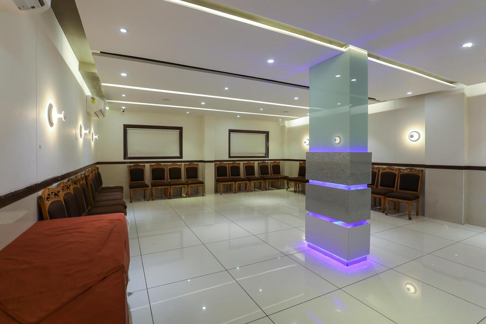 Hotel Ashray Inn Express Amhedabad Dış mekan fotoğraf