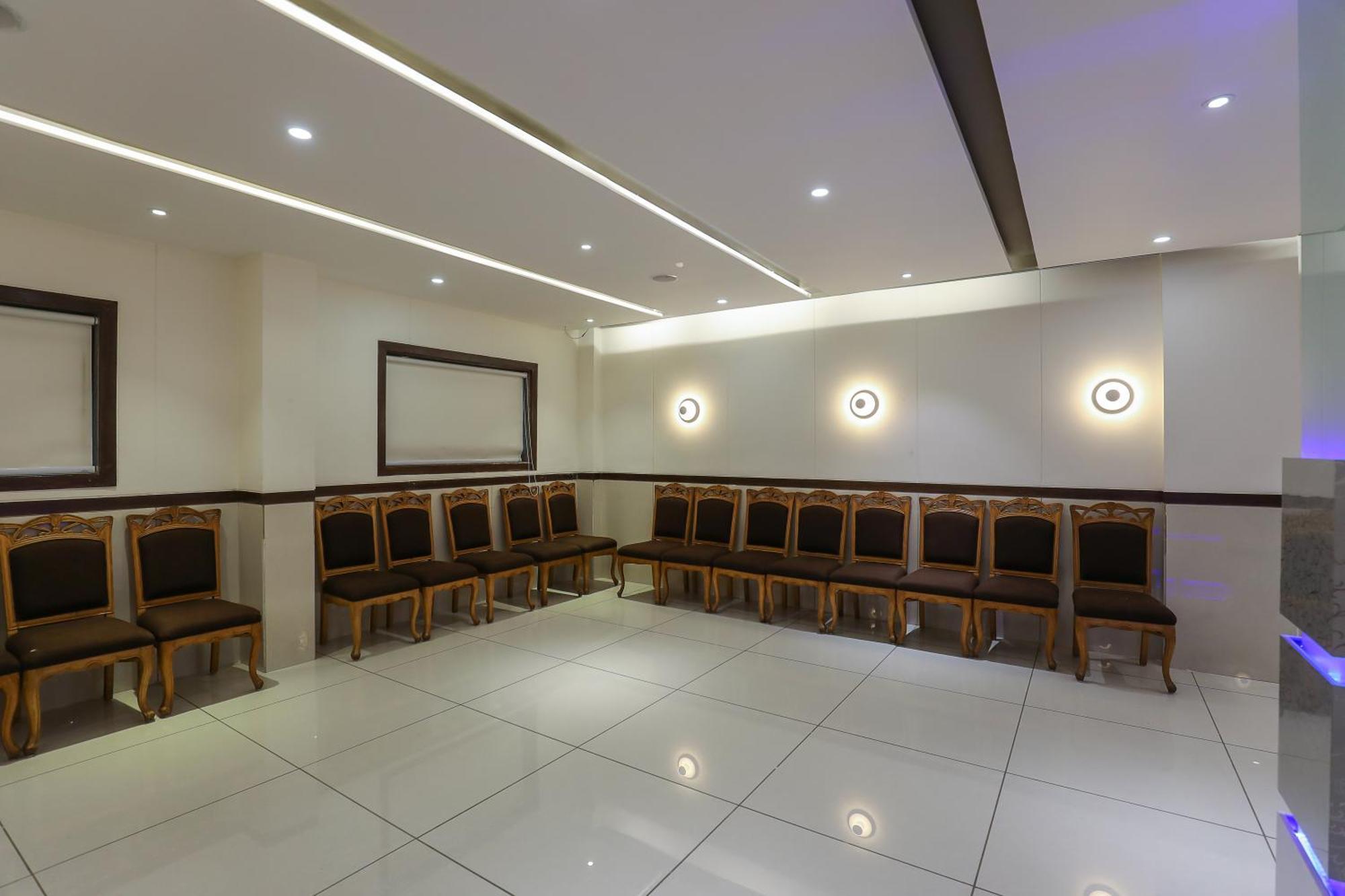 Hotel Ashray Inn Express Amhedabad Dış mekan fotoğraf