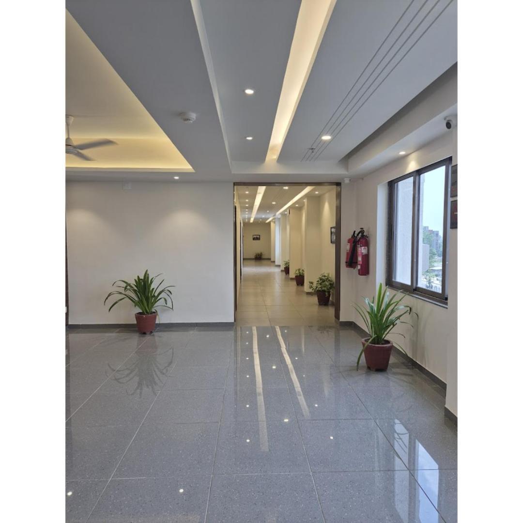 Hotel Ashray Inn Express Amhedabad Dış mekan fotoğraf